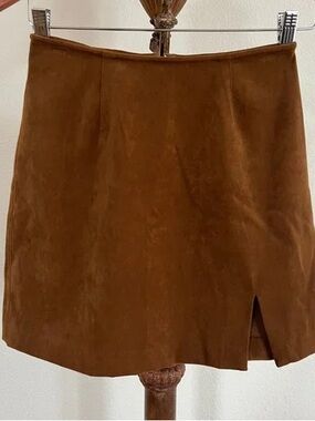 Women's Mini Suede Skirt in Brown